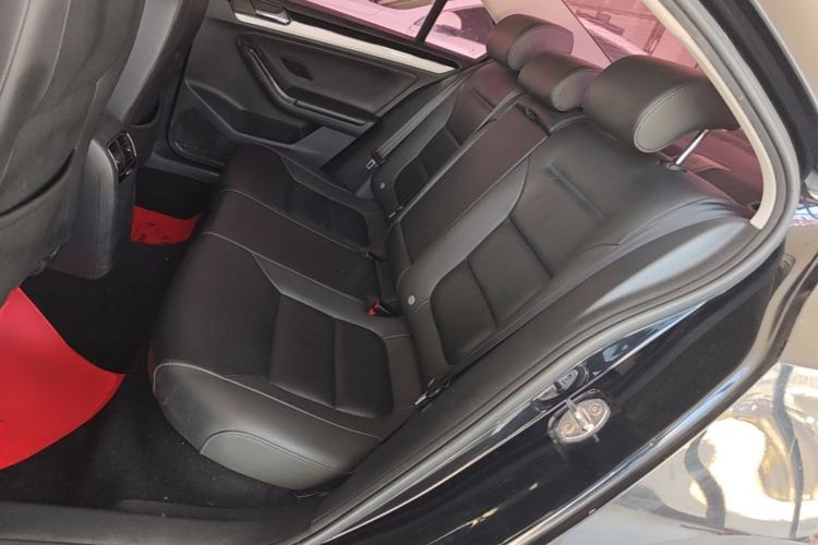 Used Volkswagen Sagitar 2015 1.6L Manual Comfort Model Left Rear Seat