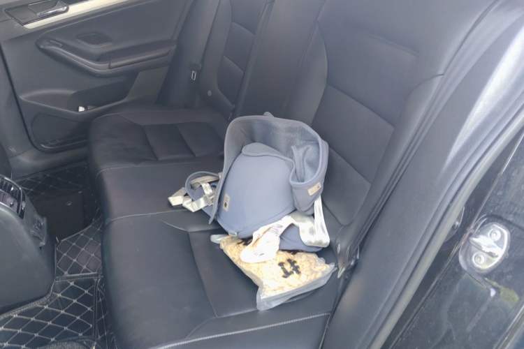 Used Volkswagen Sagitar 2015 230TSI Manual Comfort Version Left Rear Seat