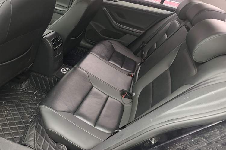 Used Volkswagen Sagitar 2015 1.6L Automatic Comfort Model Left Rear Seat