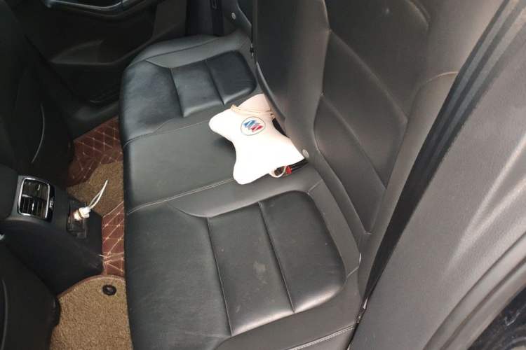 Used Volkswagen Sagitar 2015 1.6L Manual Comfort Model Left Rear Seat
