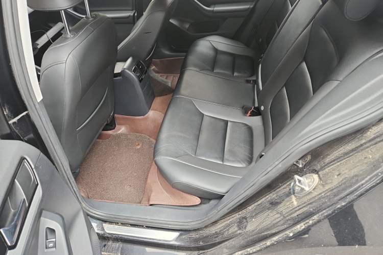 Used Volkswagen Sagitar 2015 1.6L Manual Comfort Model Left Rear Seat