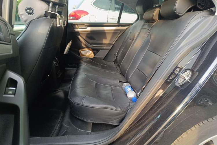 Used Volkswagen Sagitar 2015 1.6L Automatic Comfort Model Left Rear Seat