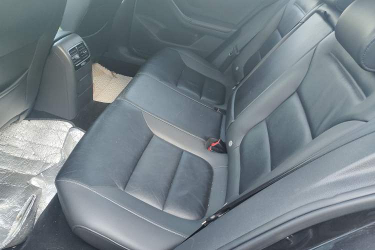 Used Volkswagen Sagitar 2015 230TSI Automatic Comfort Version Left Rear Seat