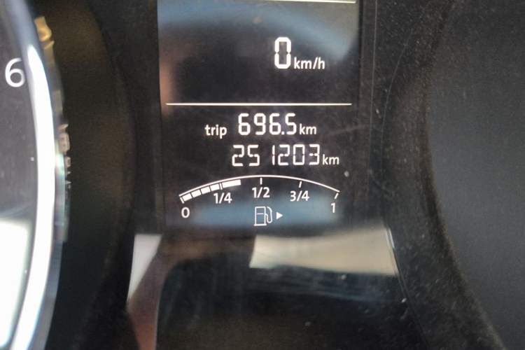 Used Volkswagen Sagitar 2015 1.6L Automatic Comfort Model Odometer Close Up