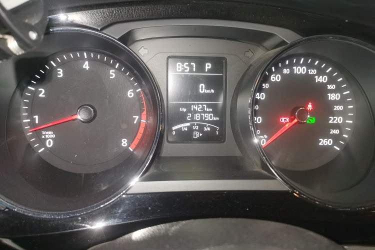 Used Volkswagen Sagitar 2015 1.6L Automatic Comfort Model Odometer Close Up