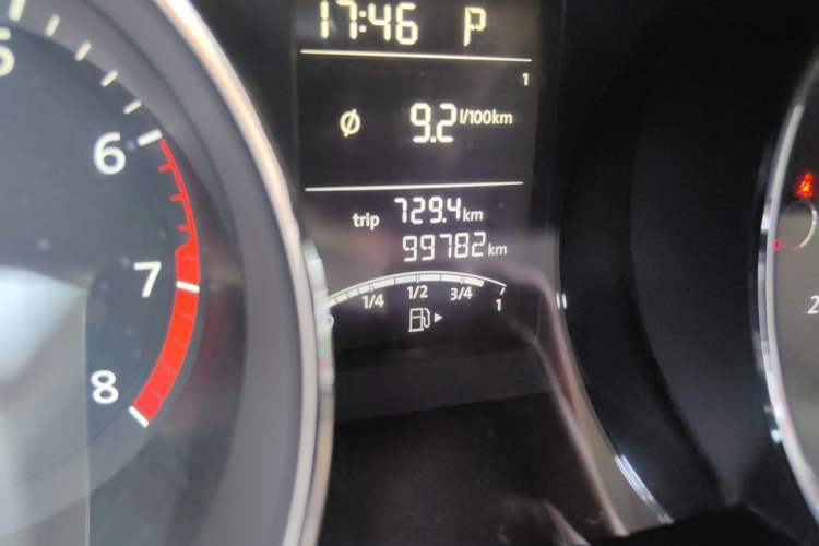 Used Volkswagen Sagitar 2015 1.6L Automatic Comfort Model Odometer Close Up
