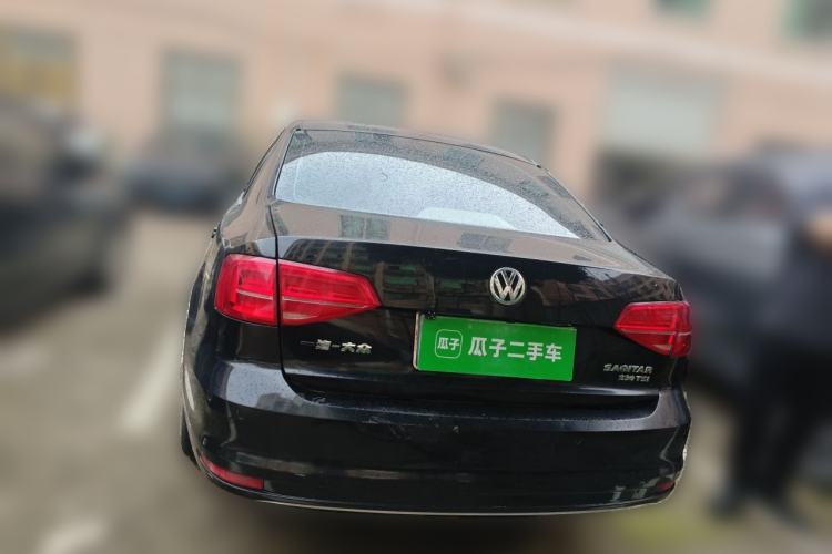 Used Volkswagen Sagitar 2015 1.6L Manual Comfort Model Rear