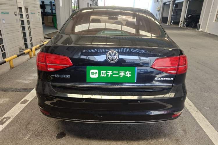 Used Volkswagen Sagitar 2015 1.6L Manual Comfort Model Rear