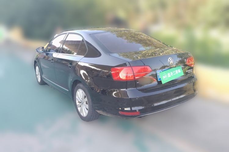 Used Volkswagen Sagitar 2015 230TSI Manual Comfort Version Rear Left 45 Deg