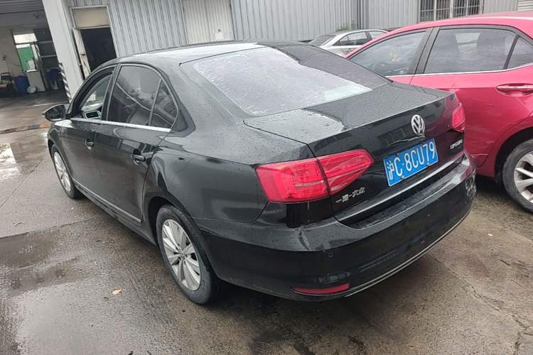 Used Volkswagen Sagitar 2015 1.6L Automatic Comfort Model Rear Left 45 Deg