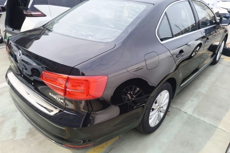 Used Volkswagen Sagitar 2015 1.6L Automatic Comfort Model Rear Right 45 Deg