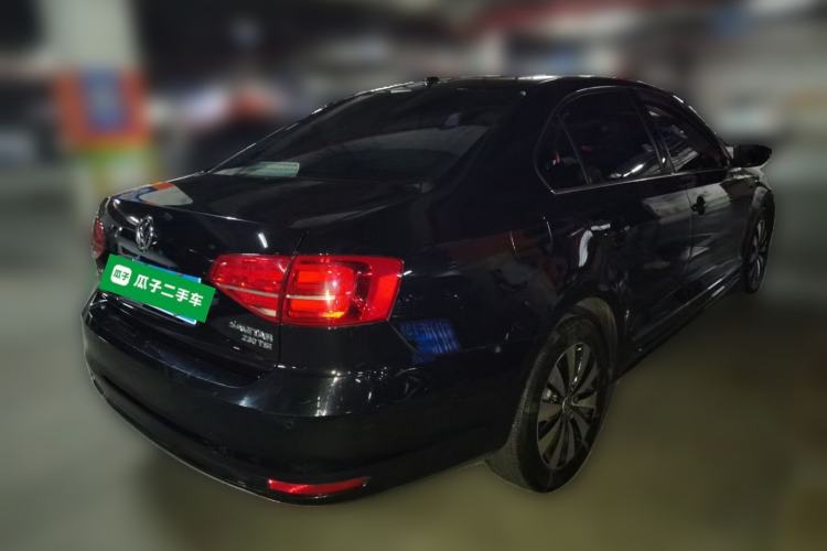 Used Volkswagen Sagitar 2015 230TSI Automatic Luxury Model Rear Right 45 Deg
