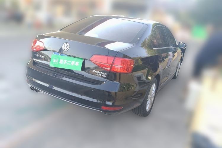 Used Volkswagen Sagitar 2015 230TSI Manual Comfort Version Rear Right 45 Deg
