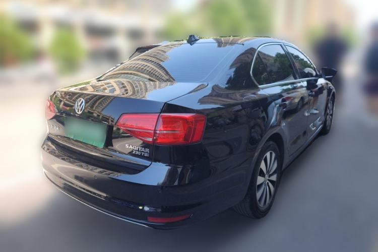 Used Volkswagen Sagitar 2015 230TSI Automatic Luxury Model Rear Right 45 Deg
