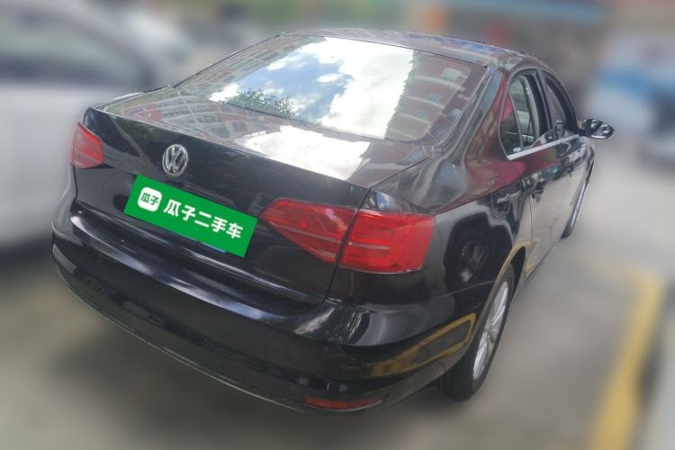 Used Volkswagen Sagitar 2015 230TSI Automatic Comfort Version Rear Right 45 Deg