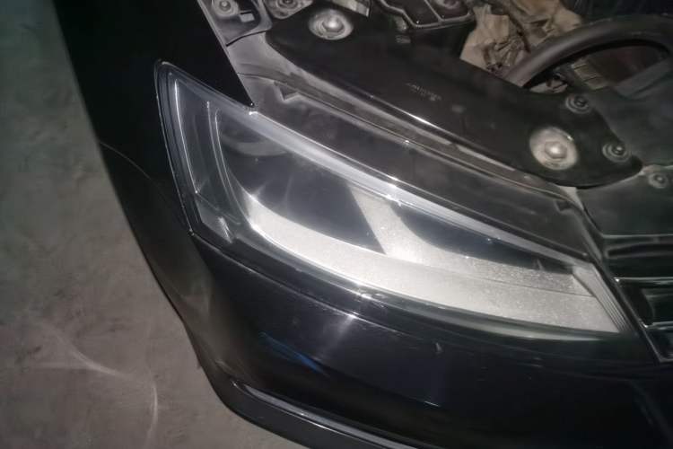 Used Volkswagen Sagitar 2015 1.6L Automatic Comfort Model Right Front Headlight