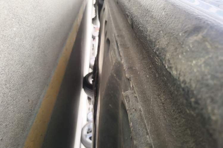 Used Volkswagen Sagitar 2015 1.6L Automatic Comfort Model Right Side Sill
