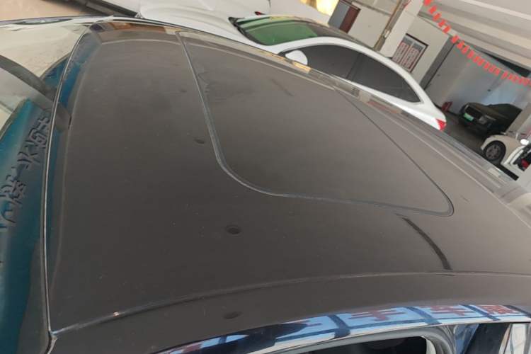 Used Volkswagen Sagitar 2015 1.6L Manual Comfort Model Roof