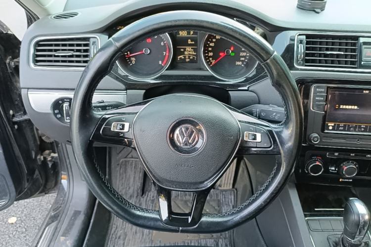 Used Volkswagen Sagitar 2015 1.6L Automatic Comfort Model Steering Wheel