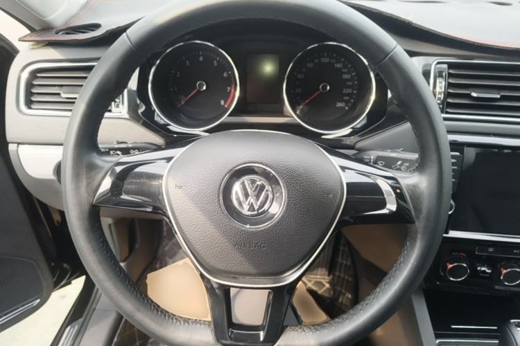 Used Volkswagen Sagitar 2015 1.6L Automatic Comfort Model Steering Wheel