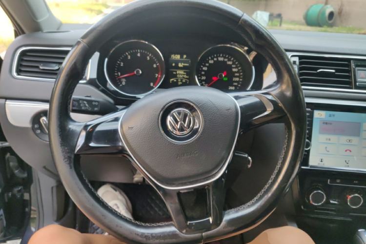 Used Volkswagen Sagitar 2015 1.6L Automatic Comfort Model Steering Wheel