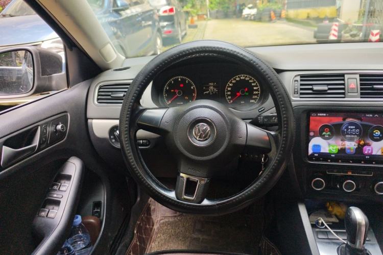 Used Volkswagen Sagitar 2015 1.6L Automatic Comfort Model Steering Wheel