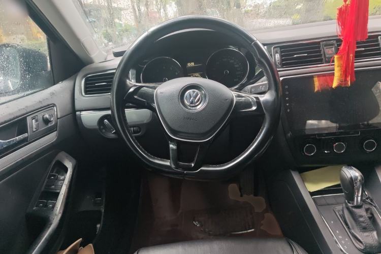 Used Volkswagen Sagitar 2015 1.6L Automatic Comfort Model Steering Wheel