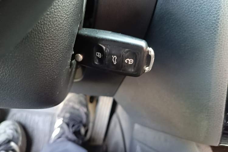 Used Volkswagen Sagitar 2015 1.6L Automatic Comfort Model Vehicle Key