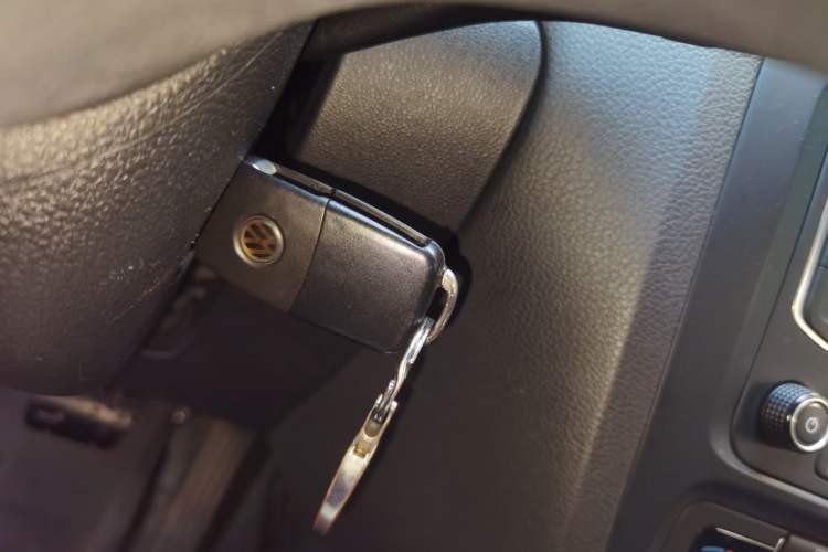 Used Volkswagen Sagitar 2015 1.6L Automatic Comfort Model Vehicle Key