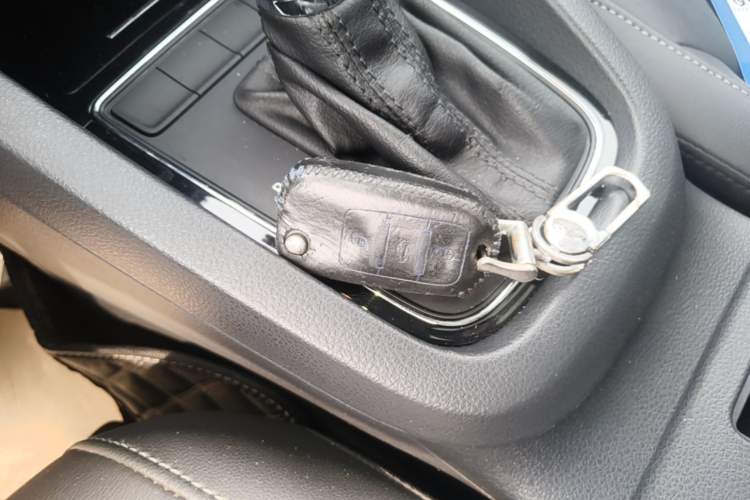 Used Volkswagen Sagitar 2015 1.6L Automatic Comfort Model Vehicle Key