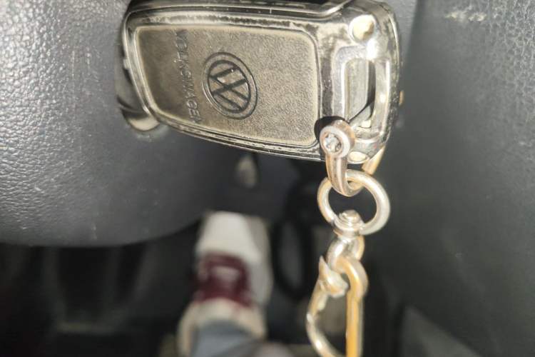 Used Volkswagen Sagitar 2015 1.6L Automatic Comfort Model Vehicle Key