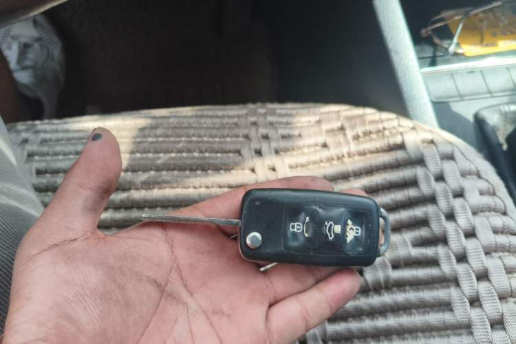 Used Volkswagen Sagitar 2015 230TSI Automatic Comfort Version Vehicle Key