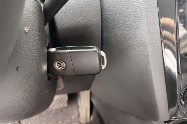 Used Volkswagen Sagitar 2015 230TSI Automatic Comfort Version Vehicle Key