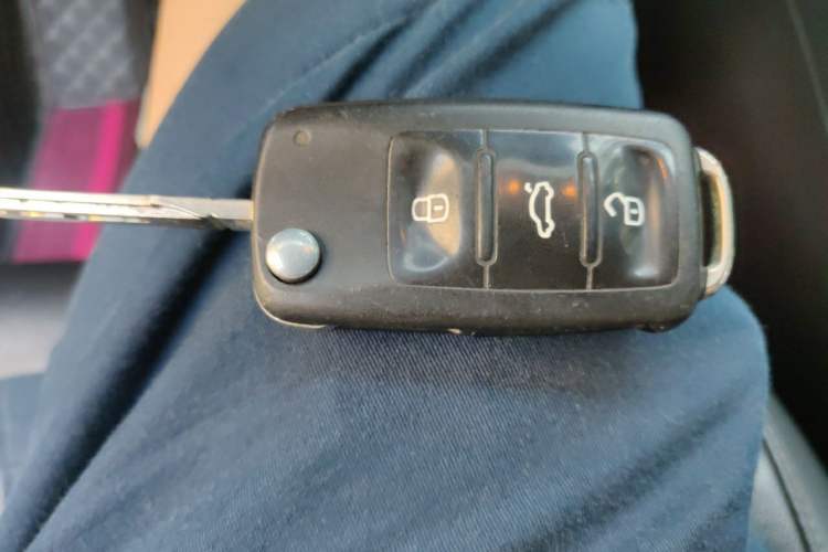 Used Volkswagen Sagitar 2015 1.6L Automatic Comfort Model Vehicle Key