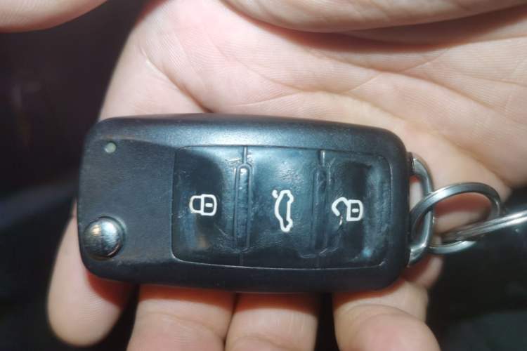 Used Volkswagen Sagitar 2015 1.6L Automatic Comfort Model Vehicle Key