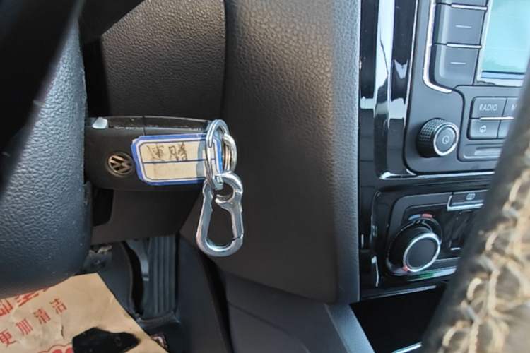 Used Volkswagen Sagitar 2015 1.6L Automatic Comfort Model Vehicle Key