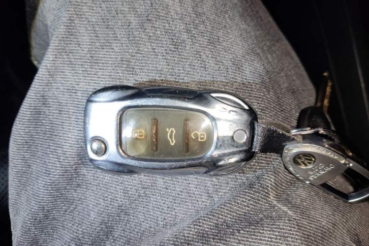 Used Volkswagen Sagitar 2015 230TSI Automatic Luxury Model Vehicle Key