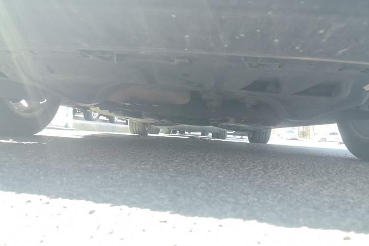 Used Volkswagen Sagitar 2015 230TSI Automatic Comfort Version Chassis Front