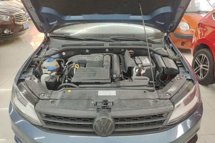 Used Volkswagen Sagitar 2015 230TSI Automatic Comfort Version Engine Bay