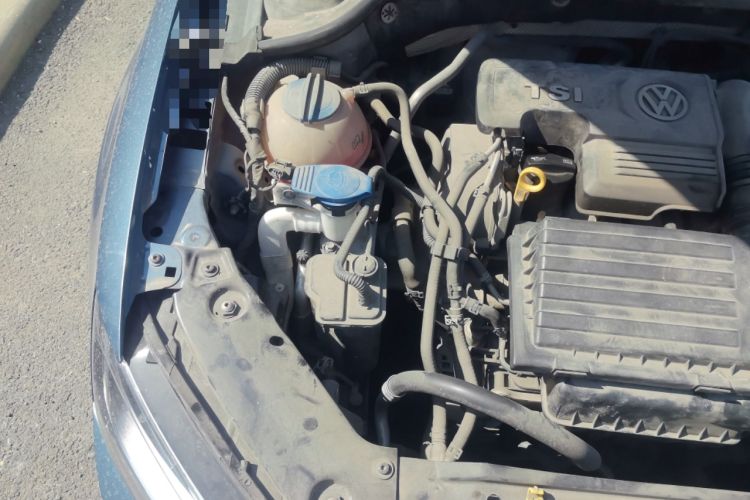 Used Volkswagen Sagitar 2015 230TSI Automatic Comfort Version Engine Bay Right