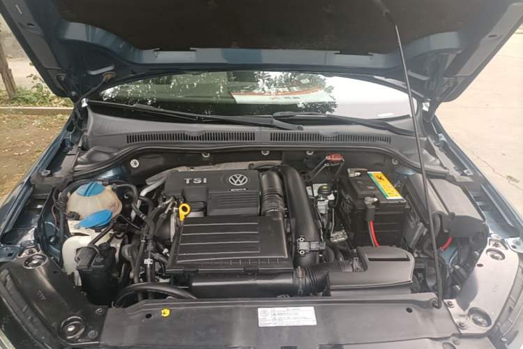 Used Volkswagen Sagitar 2015 230TSI Automatic Comfort Version Engine Bay
