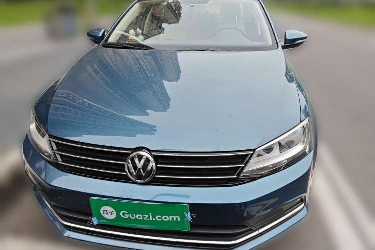 Used Volkswagen Sagitar 2015 230TSI Automatic Comfort Version Front