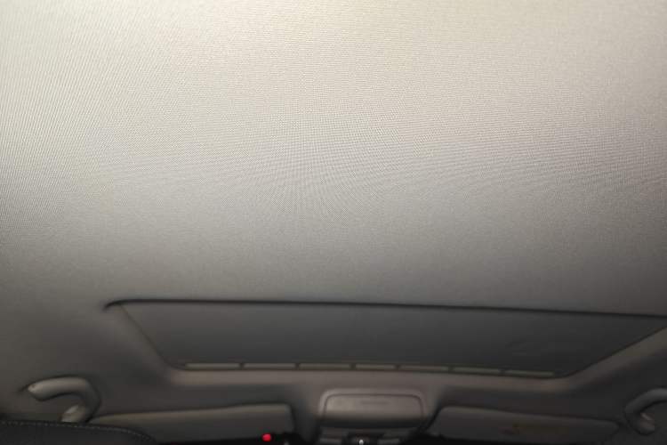 Used Volkswagen Sagitar 2015 1.6L Automatic Comfort Model Headliner