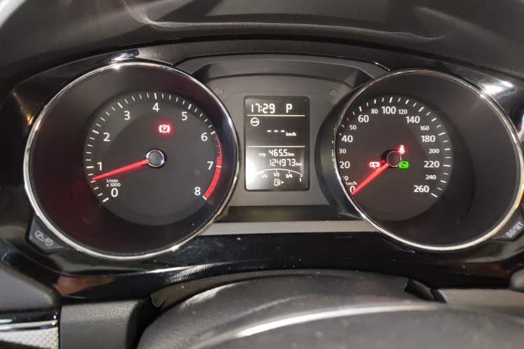 Used Volkswagen Sagitar 2015 1.6L Automatic Comfort Model Instrument Cluster