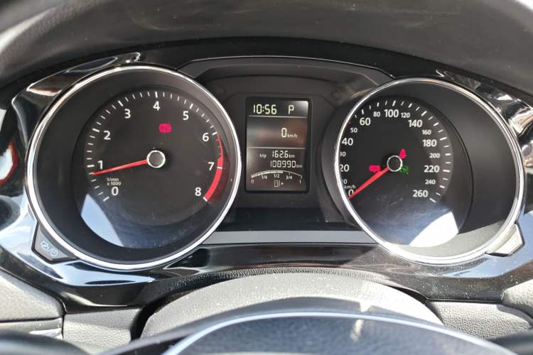 Used Volkswagen Sagitar 2015 1.6L Automatic Comfort Model Instrument Cluster