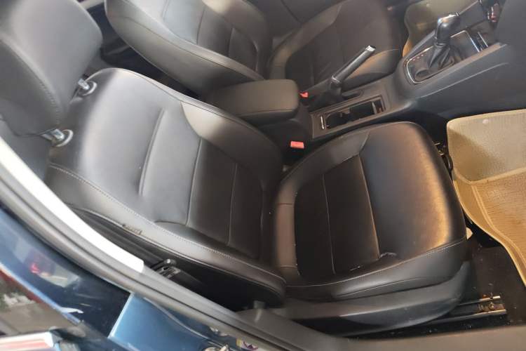 Used Volkswagen Sagitar 2015 1.6L Automatic Comfort Model Right Front Seat