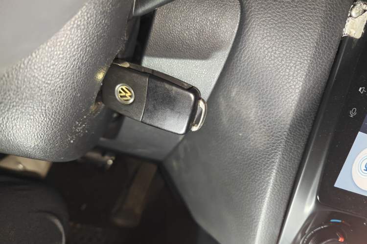 Used Volkswagen Sagitar 2015 1.6L Automatic Comfort Model Vehicle Key