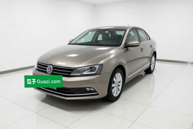 Ojetý Volkswagen Sagitar 2015 230TSI Automatic Comfort Version