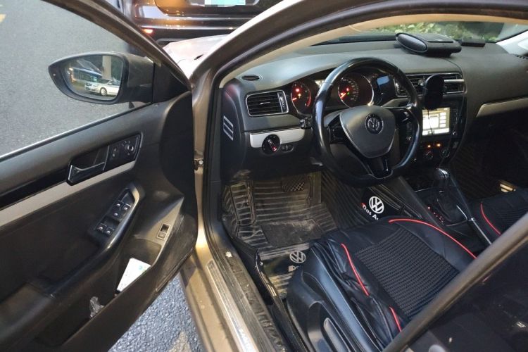 Used Volkswagen Sagitar 2015 1.6L Automatic Comfort Model Driver Seat