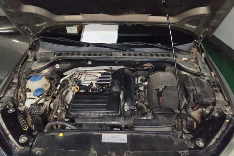 Used Volkswagen Sagitar 2015 230TSI Automatic Comfort Version Engine Bay
